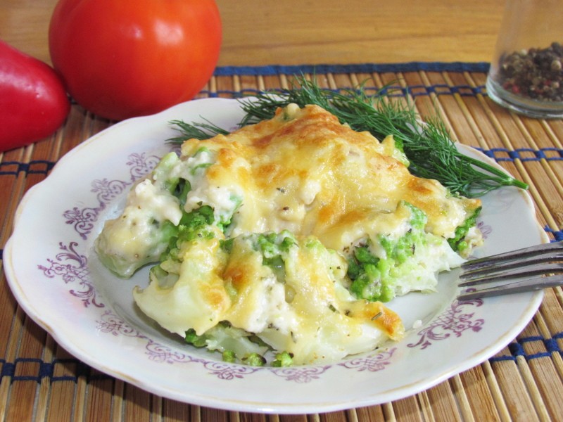 Cazuela de Romanesco con salsa de queso