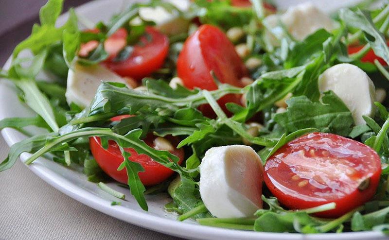 ensaladas de rúcula de verano