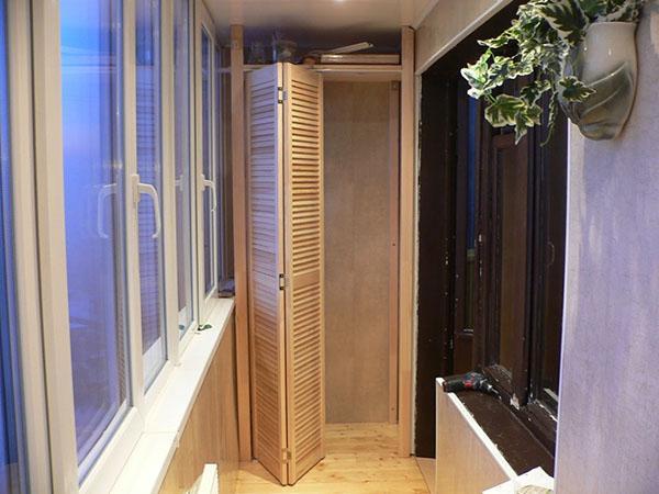 armoire avec porte accordéon