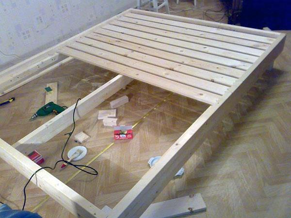marco de la cama de madera