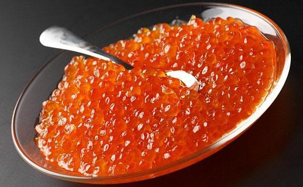 caviar de salmón rosado salado seco