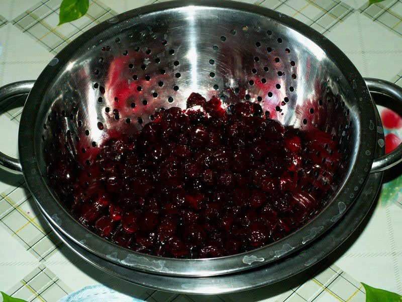 cerises bouillies au sirop