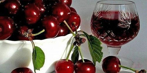 cerezas maduras para vino