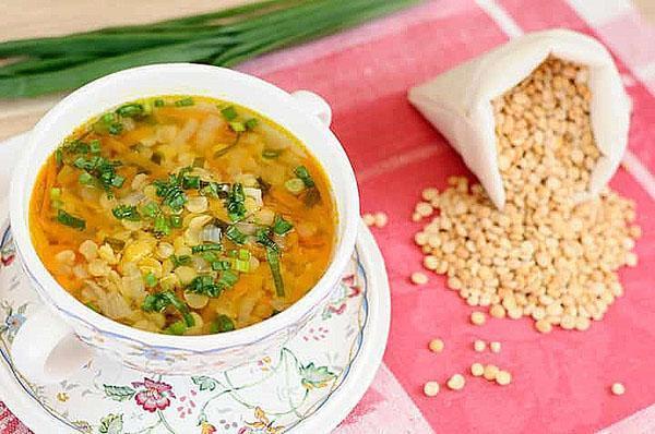 sopa de guisantes con cerdo