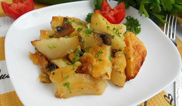 Papas fritas con champiñones