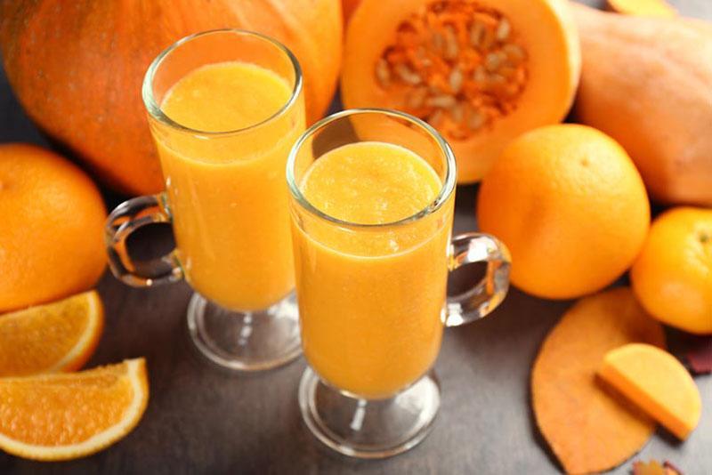 jugo de calabaza en casa para el invierno con naranja