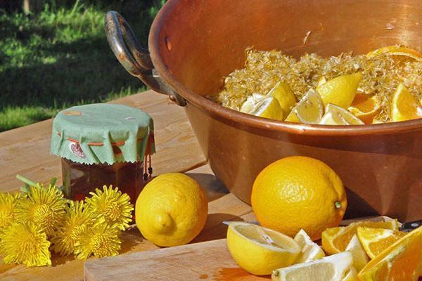 ingrédients de pissenlit et confiture de citron