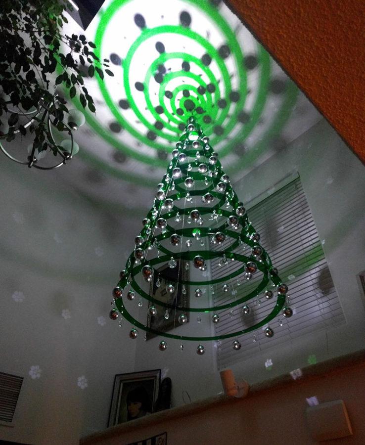 arbre suspendu en fil de fer