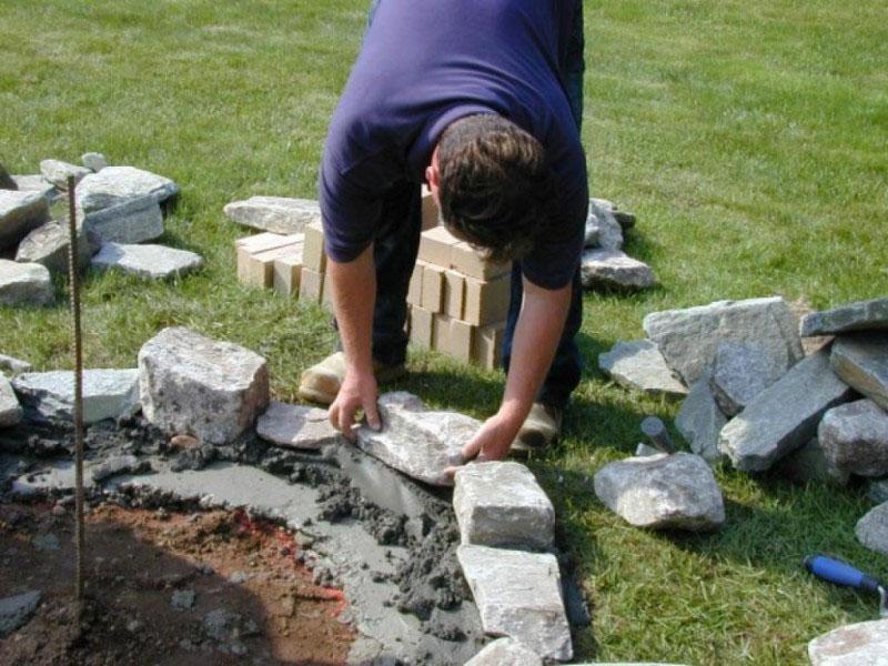 el proceso de creación de un macizo de flores