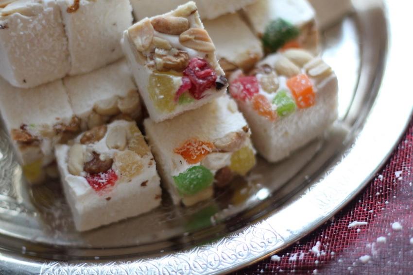 nougat aux noix blanches aux fruits confits