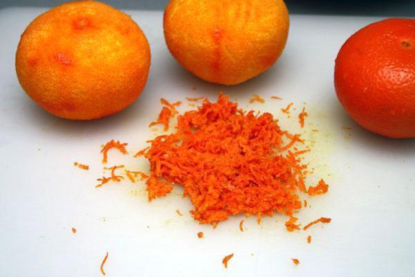 râper le zeste de mandarine