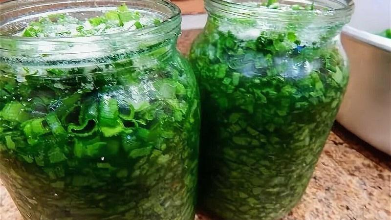 cebollas verdes con sal