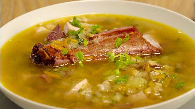 cómo cocinar sopa de guisantes con costillas