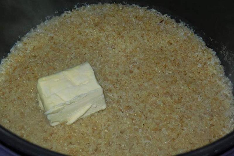 agregue mantequilla a la papilla terminada