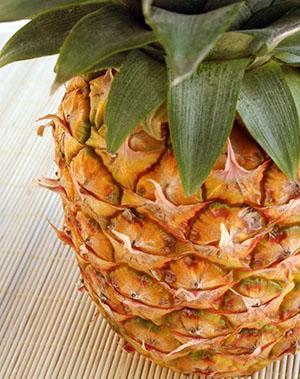 L'ananas mûr est le plus aromatique et le plus délicieux