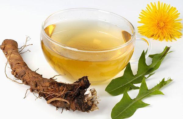 Las flores, hojas y raíces se utilizan para preparar té.