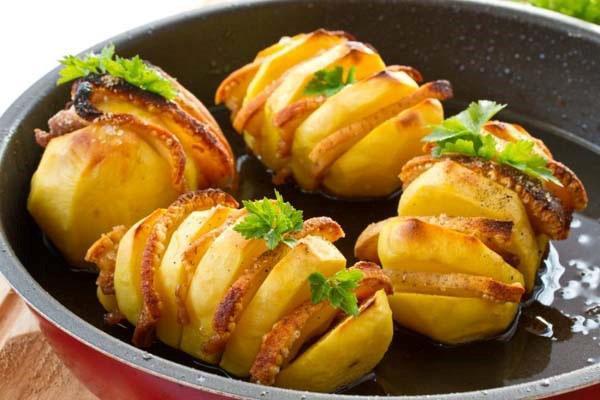 patatas con tocino al horno