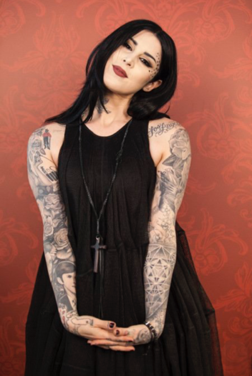 Kat von d schwanger, kat von d LA, rafael reyes, kat von d baby name, natürliche geburt, kat von d Fälligkeitsdatum, LA ink, Miami Ink, Leafar Seyer, Kat Von D Prayers, Nite Ritual, Kat Von D Hebamme, Kat Von D Ehemann