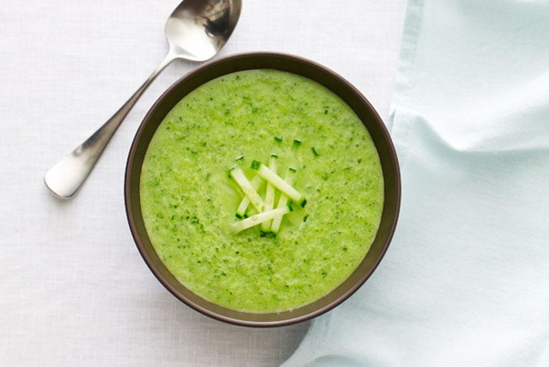 receta clásica de gazpacho con pepinos