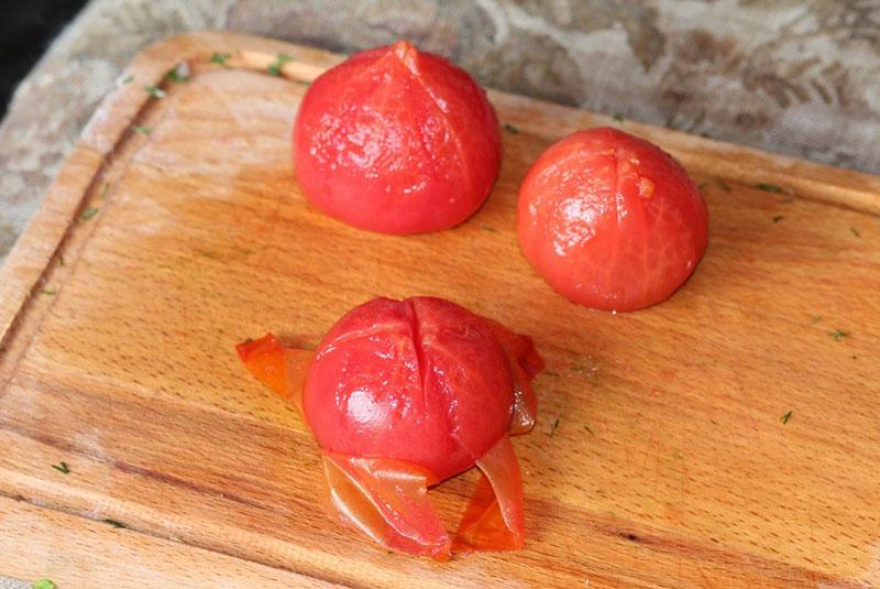 retirer la peau de la tomate