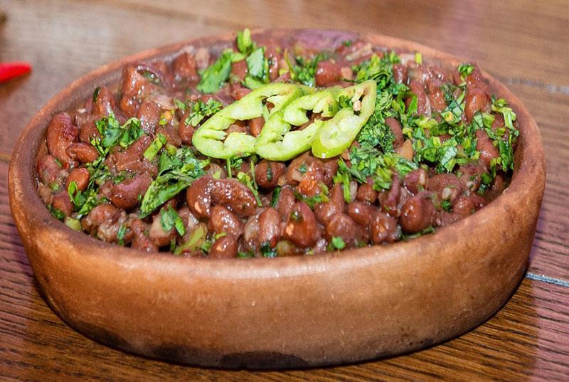 receta clásica de lobio de frijoles rojos con sabor oriental