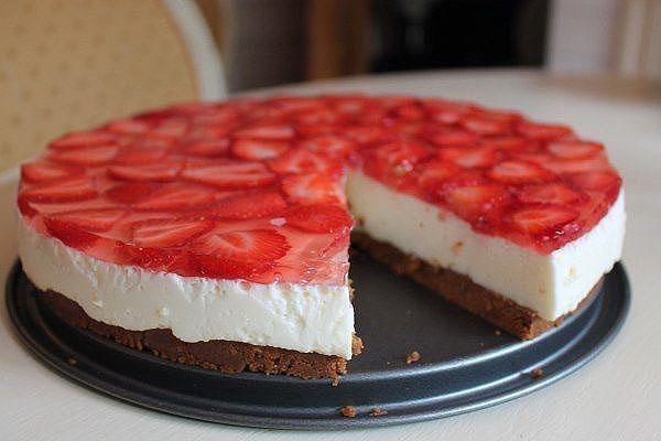 garnir de fraises et de gelée