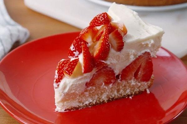 pastel de queso de fresa al horno