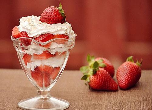 Postre con fresas