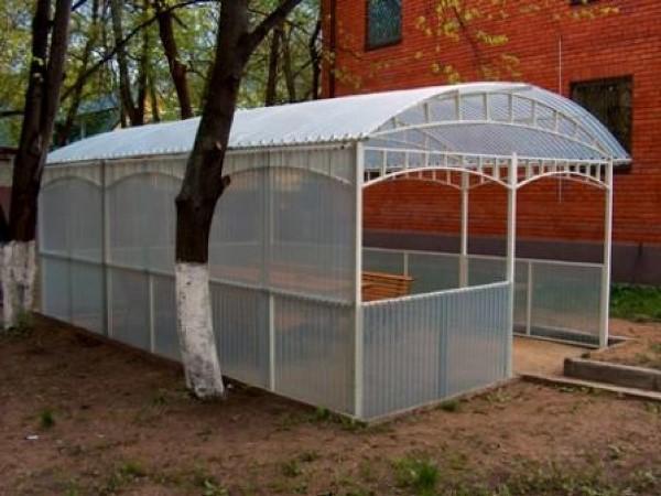 Gazebo de tubos de plástico