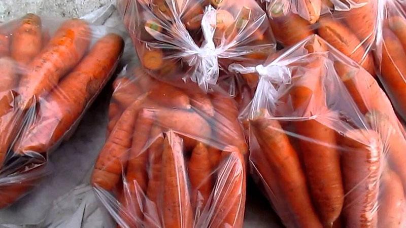 almacenamiento de zanahorias en paquetes