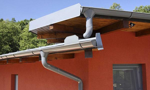récupération de l'eau des toits à plusieurs niveaux