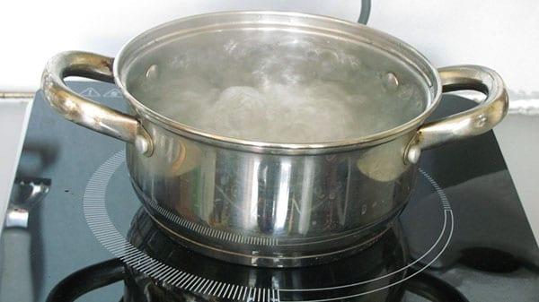 preparar almíbar dulce para compota de grosellas