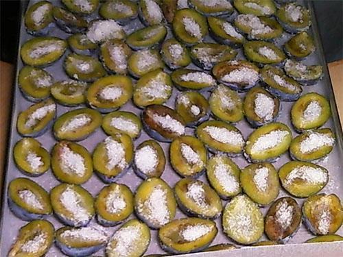 calentar las ciruelas en el horno