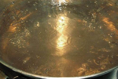 hervir agua con azucar