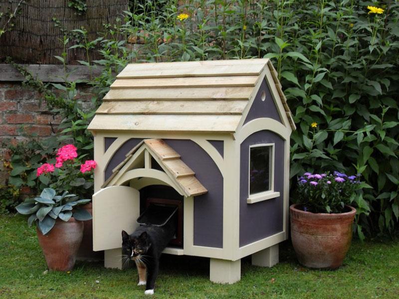 casa de madera de bricolaje para un gato