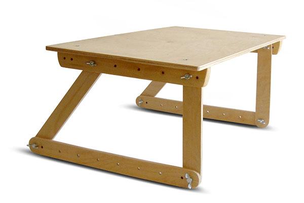 mesa de madera contrachapada