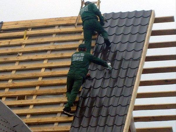 tecnología de instalación de baldosas metálicas