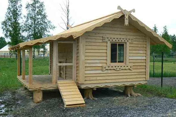 Un exemple de poulailler en bois