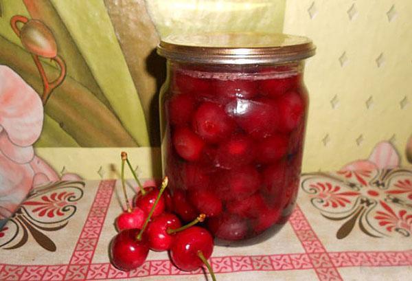 délicieuse confiture de cerises avec os