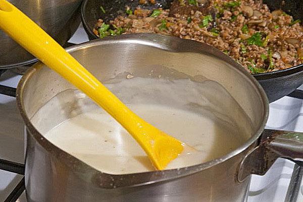 cocinar salsa bechamel