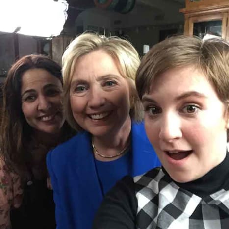 Jenni Konner, Hillary Clinton und Lena Dunham.