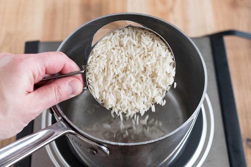 hervir el arroz hasta que esté cocido