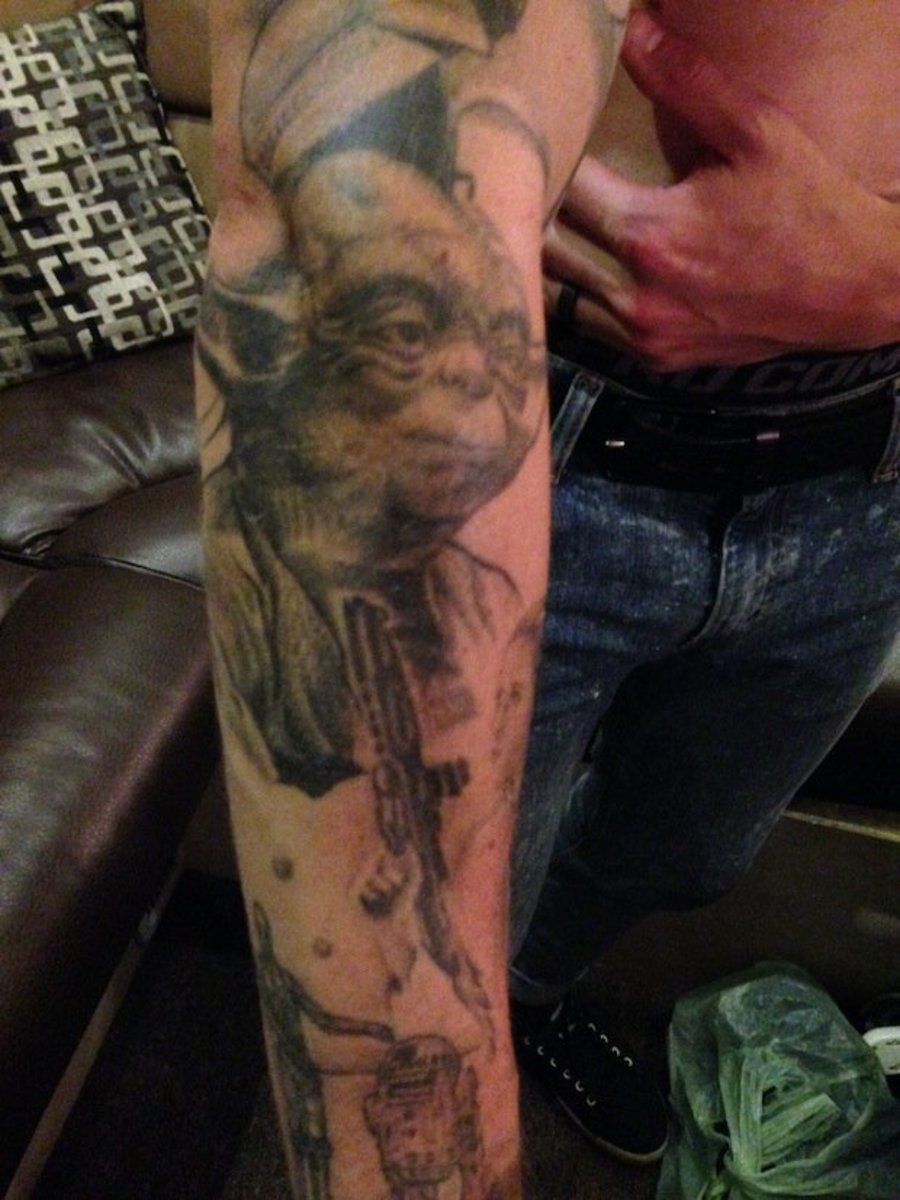Key's Yoda Tattoo von Grant Cobb.