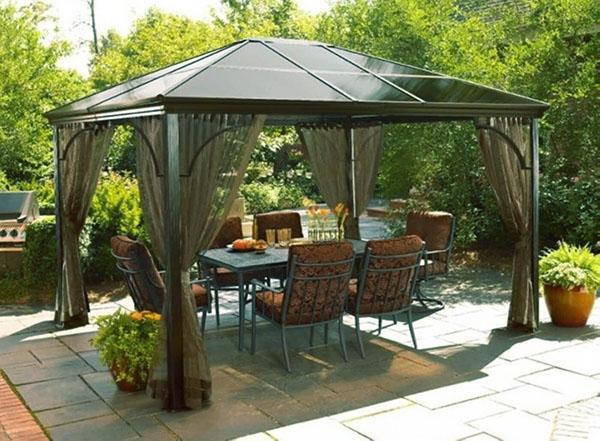 pergola avec toit en polycarbonate