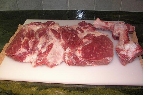 separar la carne del hueso