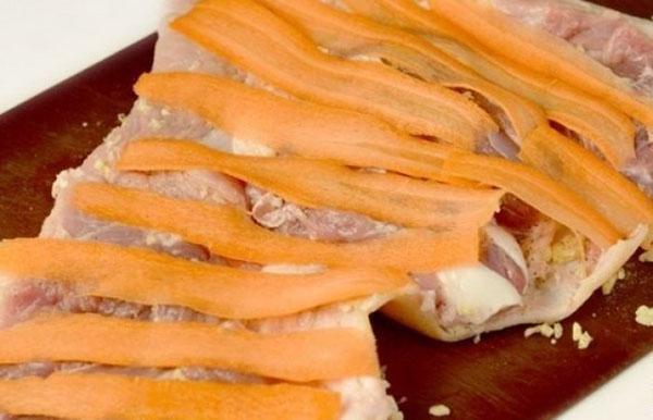 mettre les carottes sur le jarret de porc