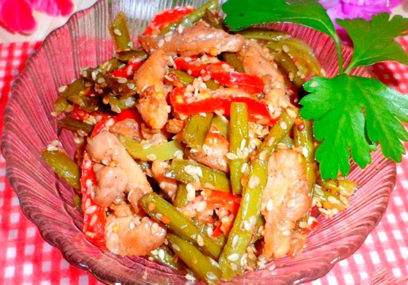 flechas de ajo frito con carne