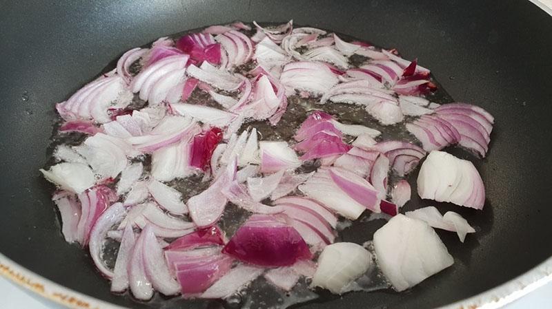 ragoût d'oignons