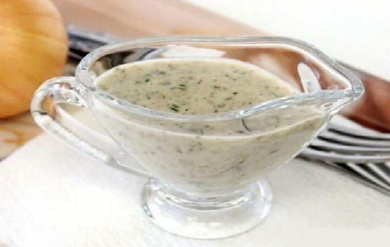 sauce aux oignons et champignons