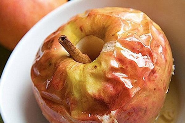 manzana al horno con canela